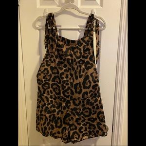 Cheetah/leopard lightweight romper sz XL